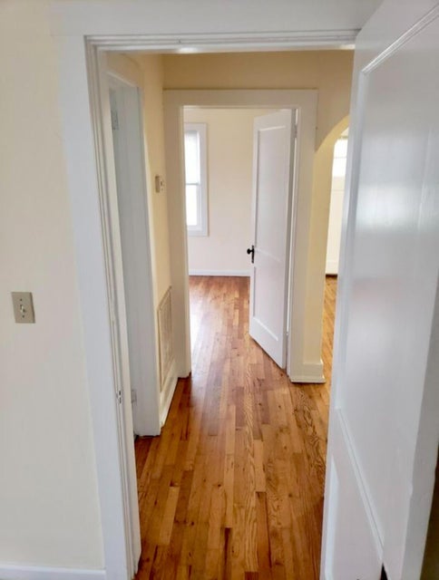 Photo #4: 307 Poplar Street