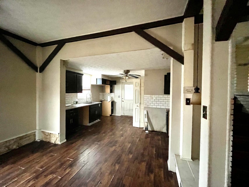 Photo #11: 815 Front Street