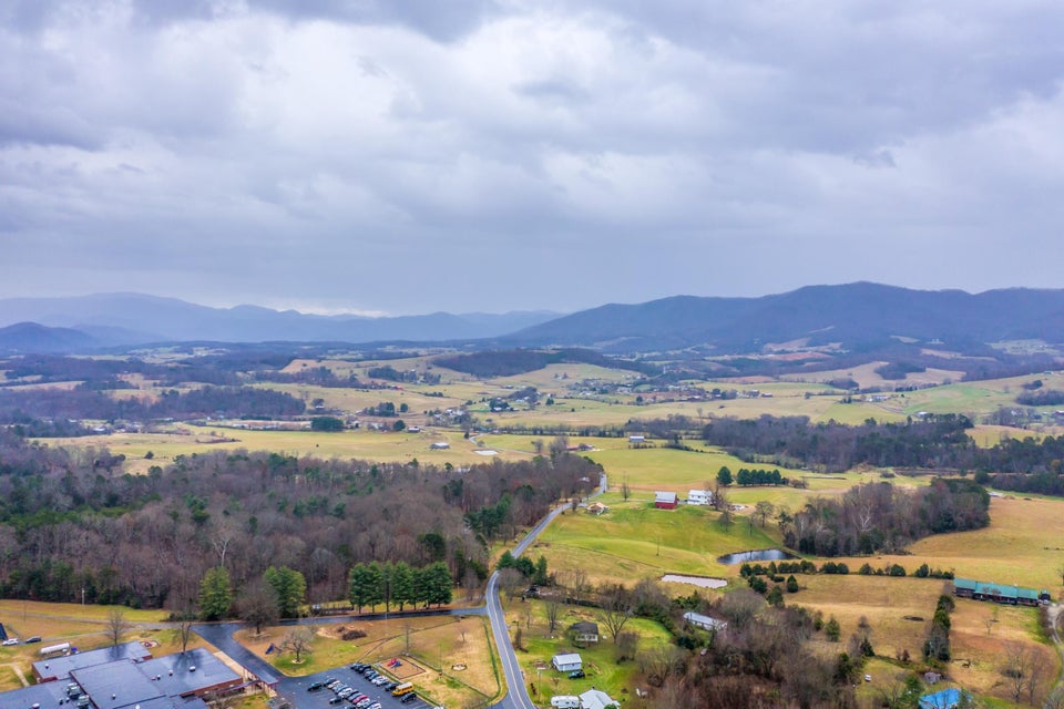 Photo #27: 335 Nolichuckey Road