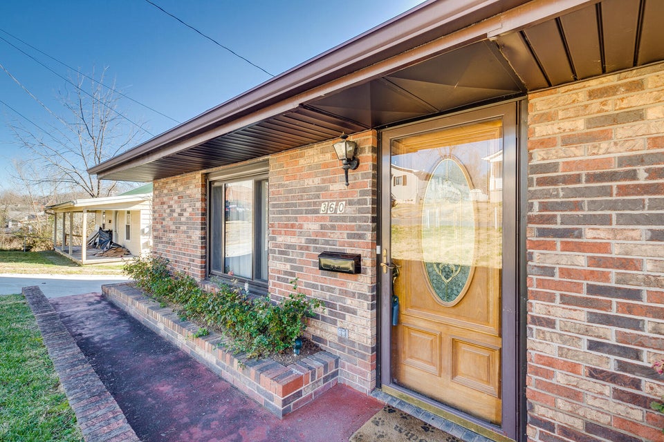 Photo #3: 360 Glen Avenue