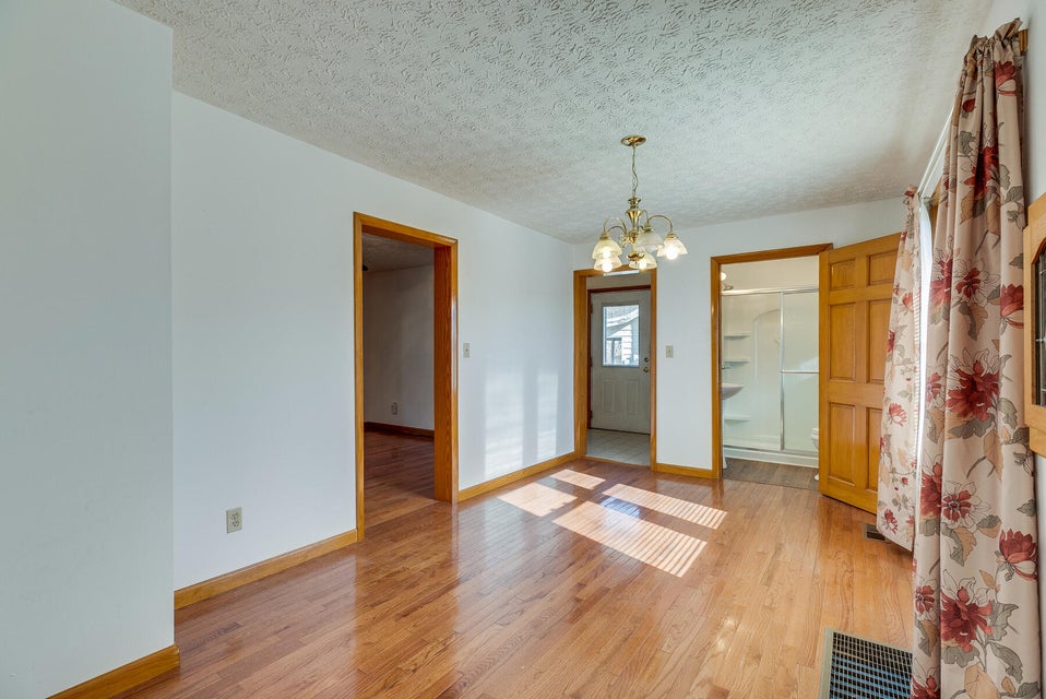 Photo #10: 360 Glen Avenue
