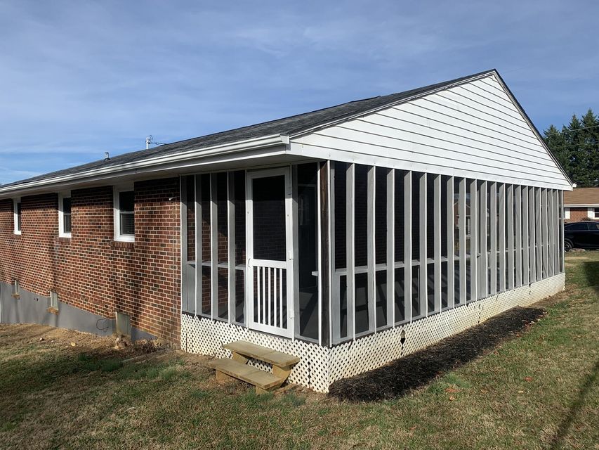 Photo #6: 602 Bingham Street