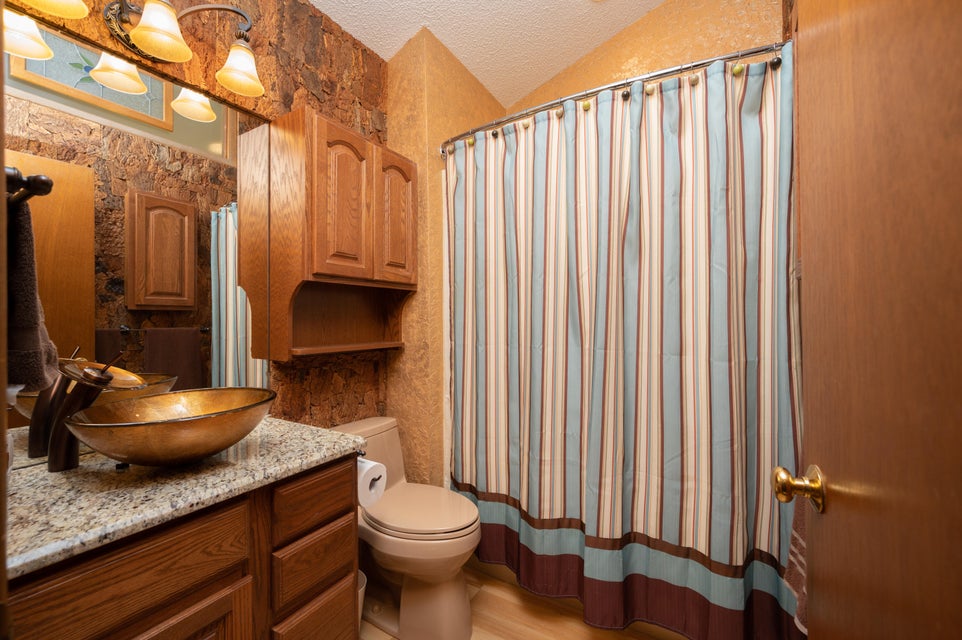 Photo #39: 516 Woodstone Court