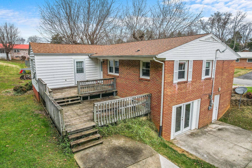 Photo #25: 204 Alderman Drive