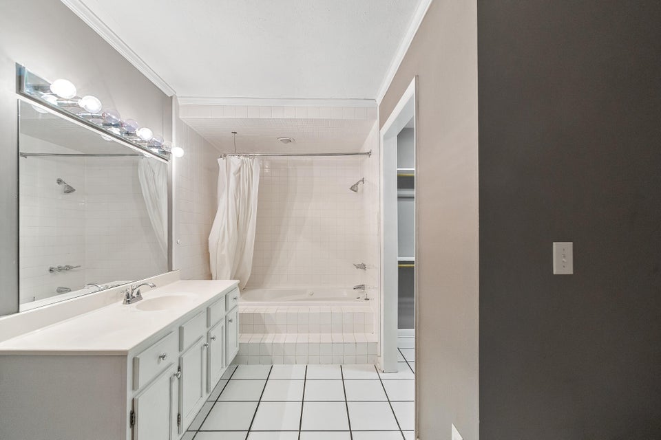 Photo #13: 204 Alderman Drive