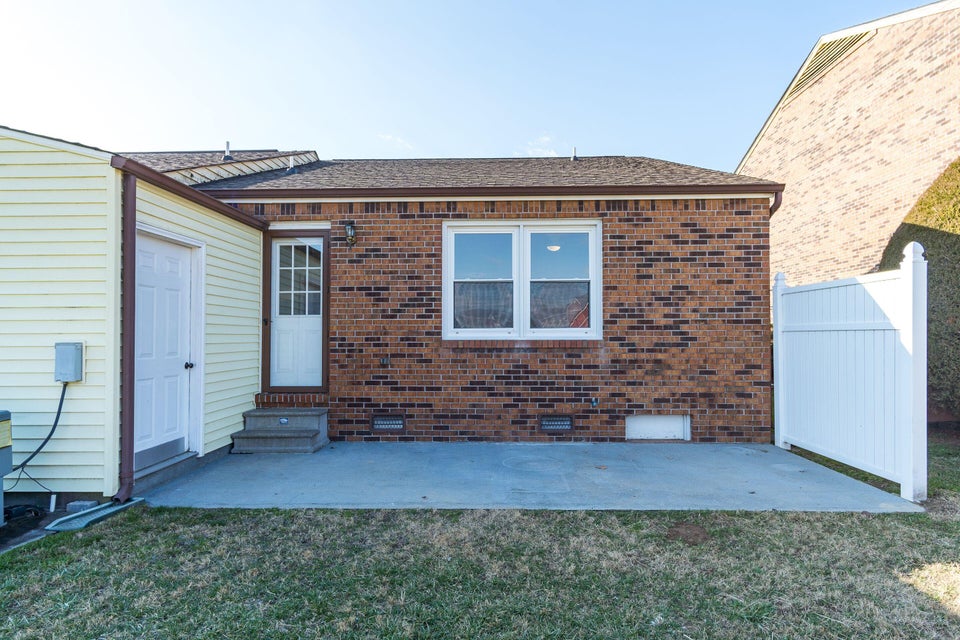 Photo #15: 109 Mayfield Drive