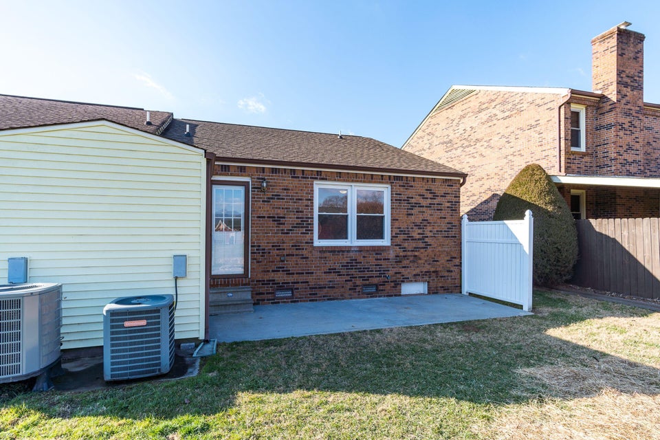 Photo #16: 109 Mayfield Drive