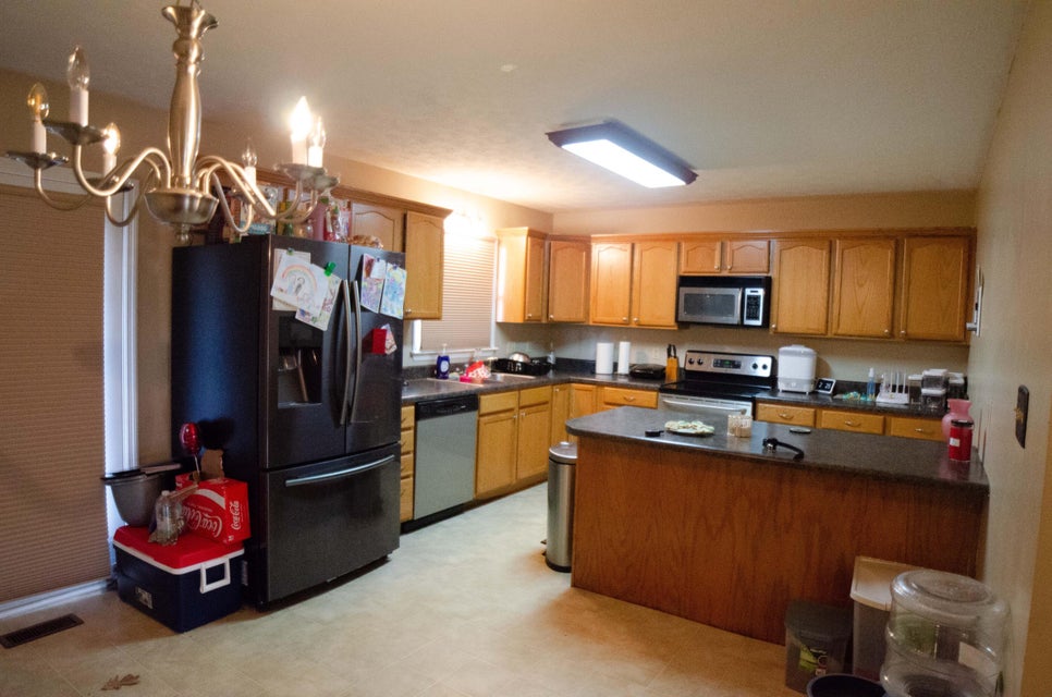 Photo #2: 304 Roundtree Avenue