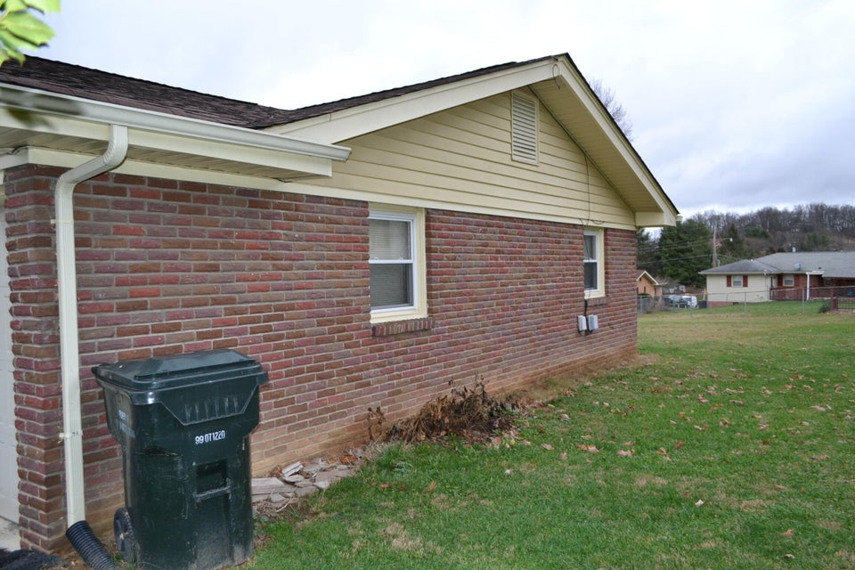 Photo #3: 346 Hassen Heights Road