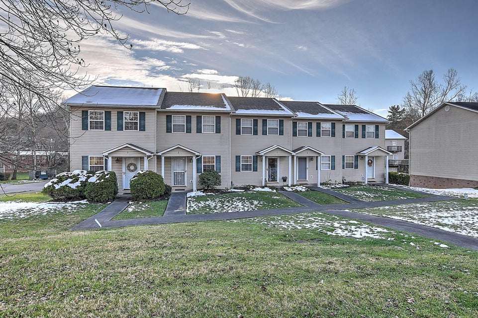 Photo #2: 2305 Greenwood Drive