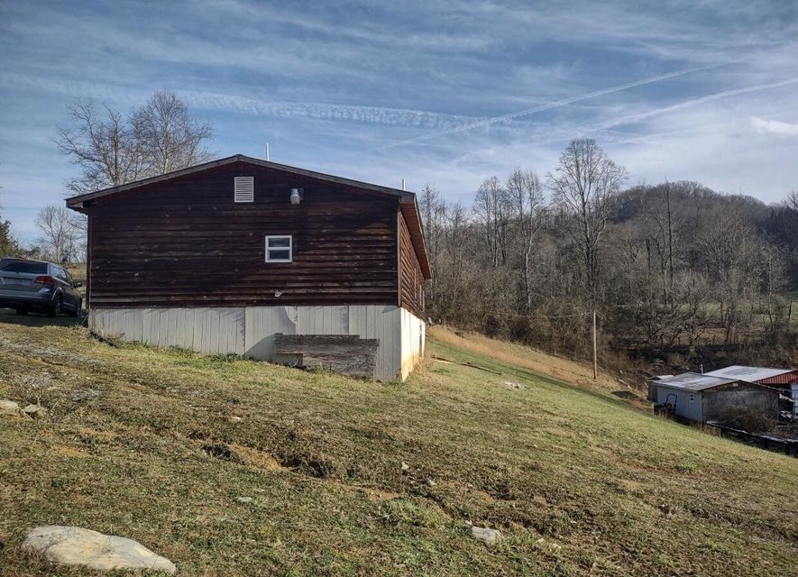 Photo #3: 15315 Fall Hill Road Road
