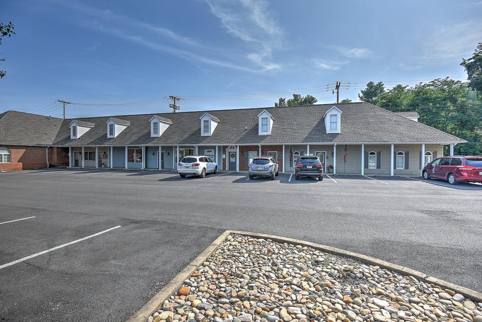 Photo #4: 966 Main Street