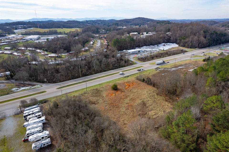 Photo #3: Lt 1 Andrew Johnson Highway