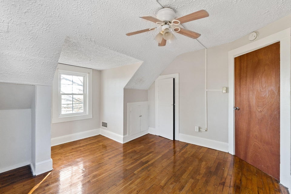 Photo #25: 1711 Lafayette Street