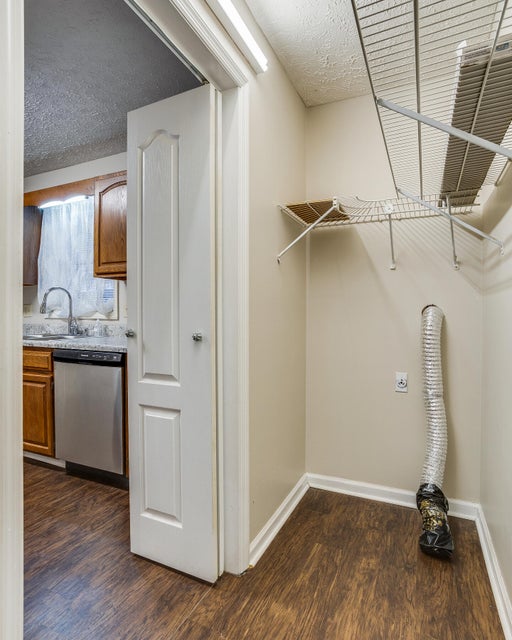 Photo #18: 211 Windridge Colony