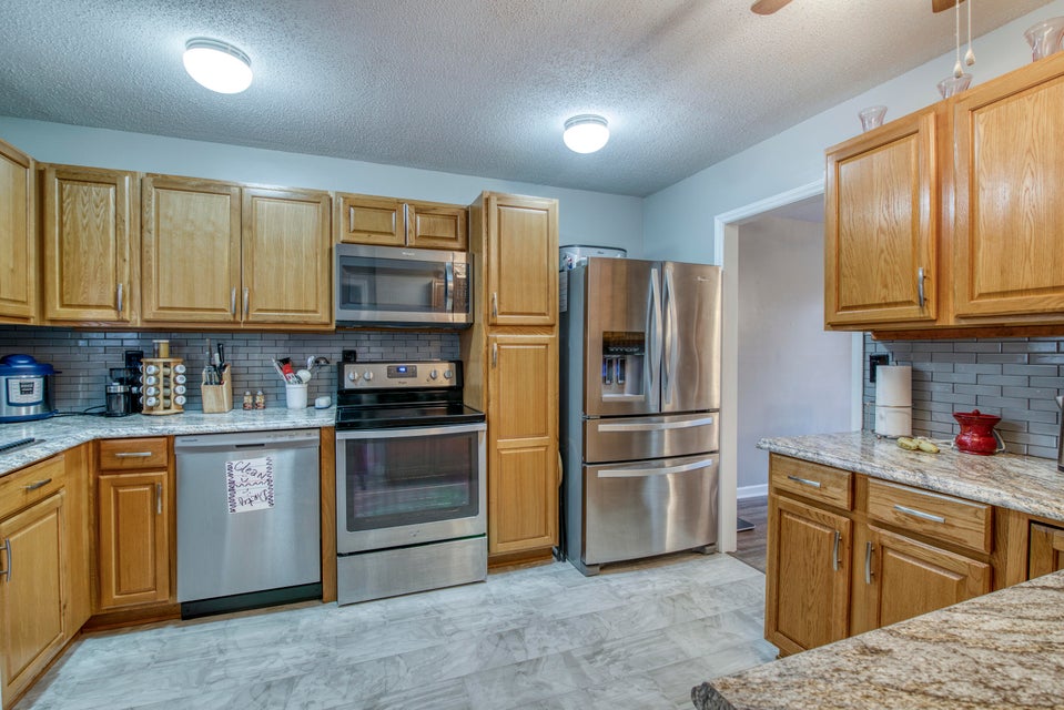 Photo #8: 24204 Woodridge Circle