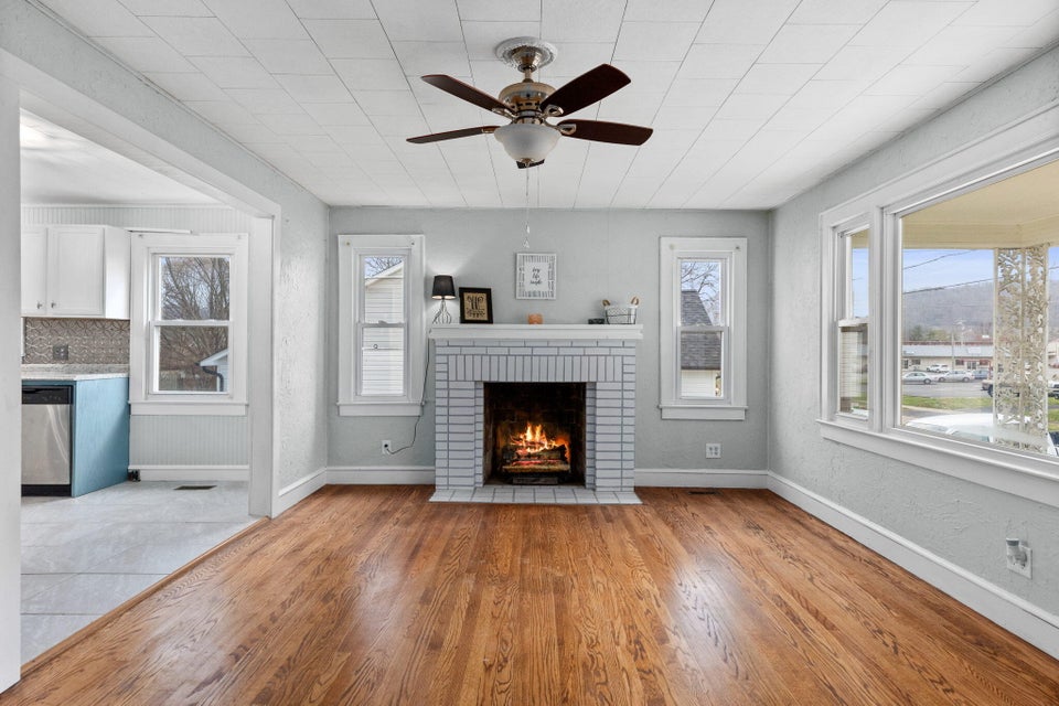 Photo #3: 409 Cottage Avenue