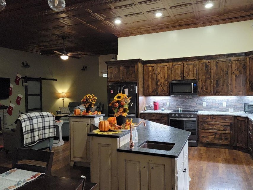 Photo #33: 707 Elk Avenue