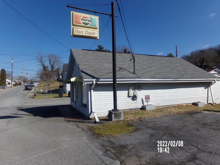 Photo #5: 1900 Anderson Street