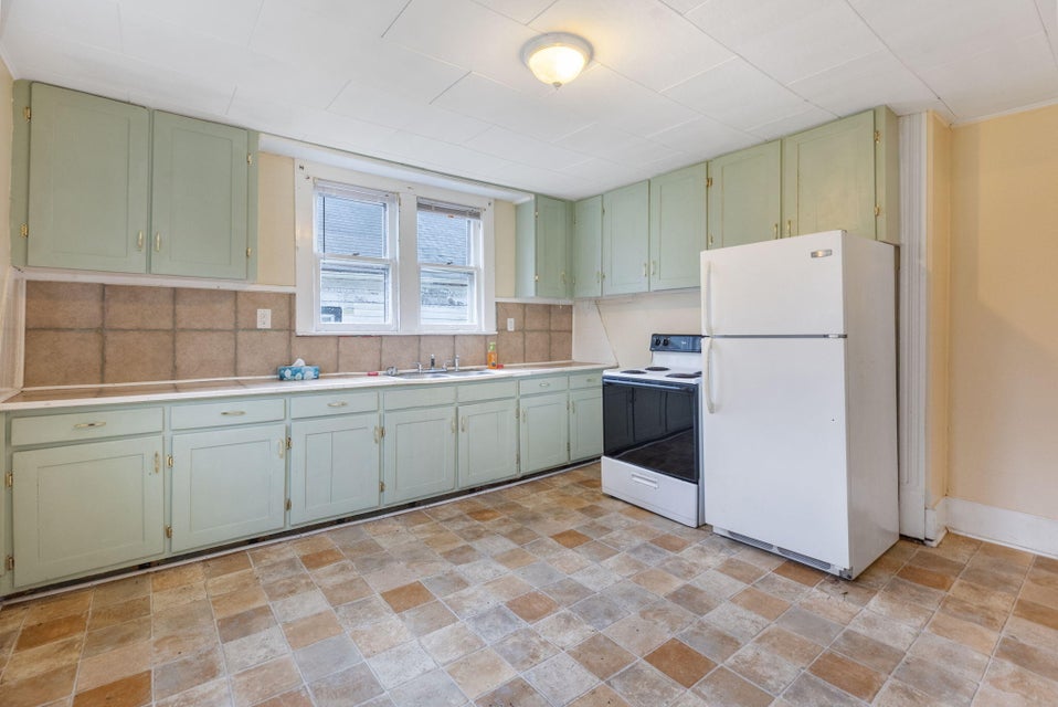Photo #11: 263 Norfolk Avenue