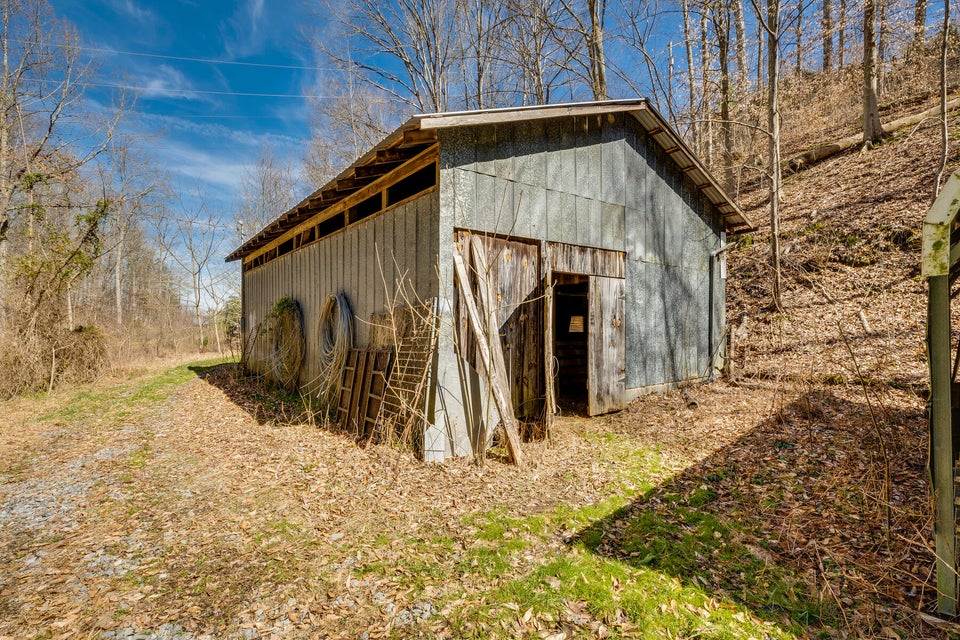 Photo #53: 704 River Road Road