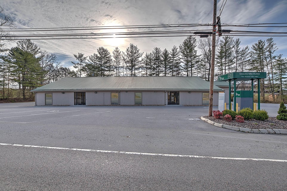 Photo #9: 15050 Lee Highway