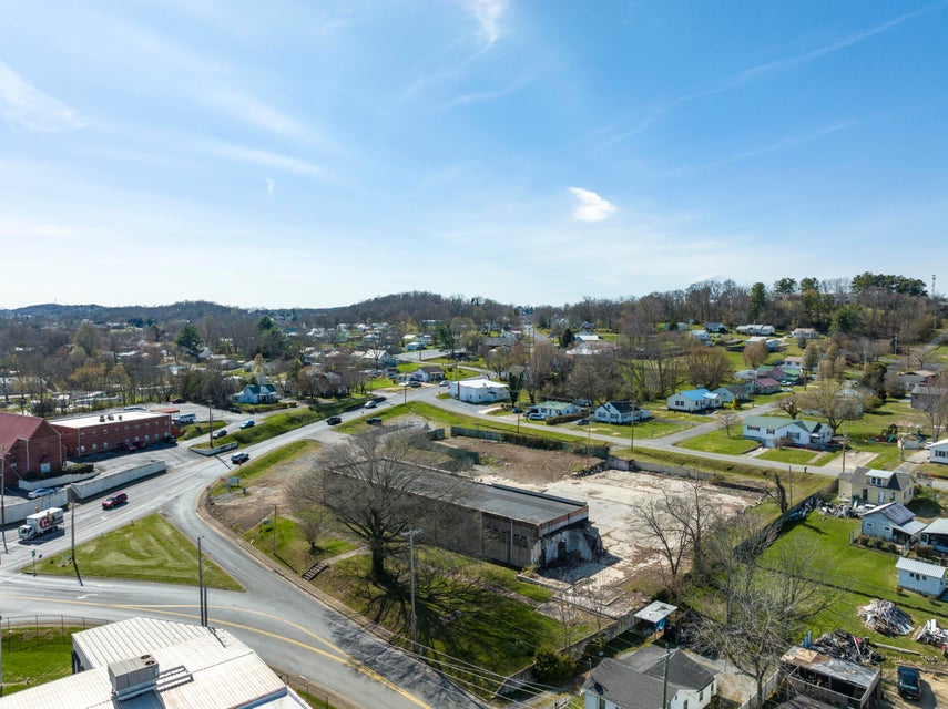 Photo #6: 301 Bernard Avenue