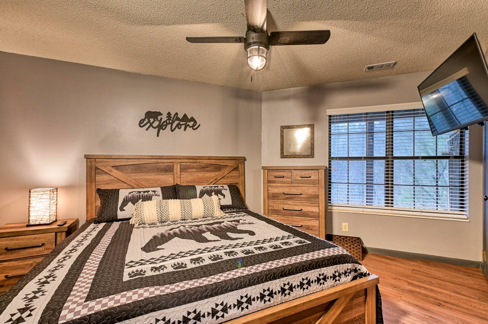 Photo #9: 3709 Eagle Lane