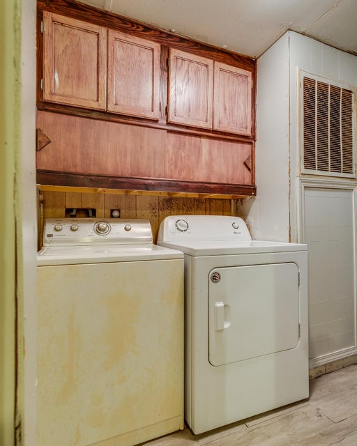 Photo #6: 345 Virgil Avenue