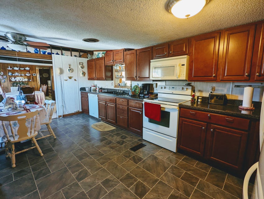 Photo #17: 9502 Dc Caney