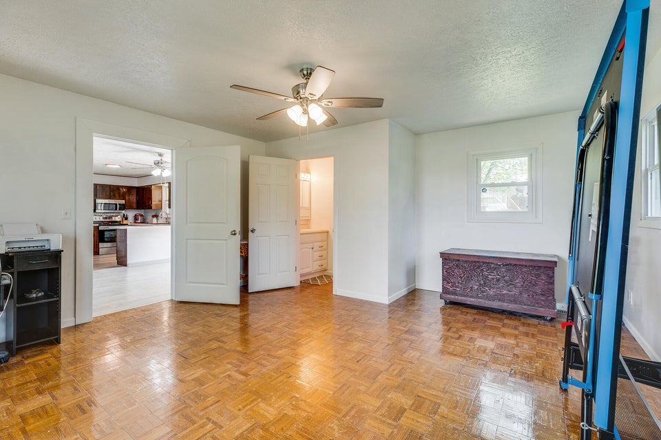 Photo #20: 812 Redwood Drive