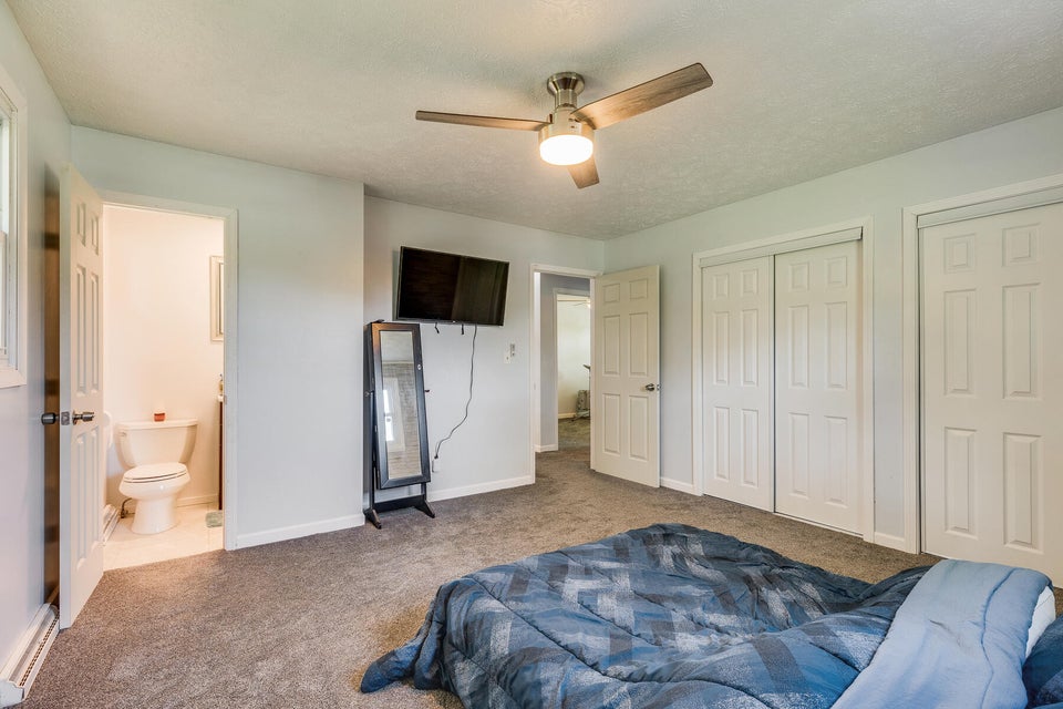 Photo #25: 812 Redwood Drive