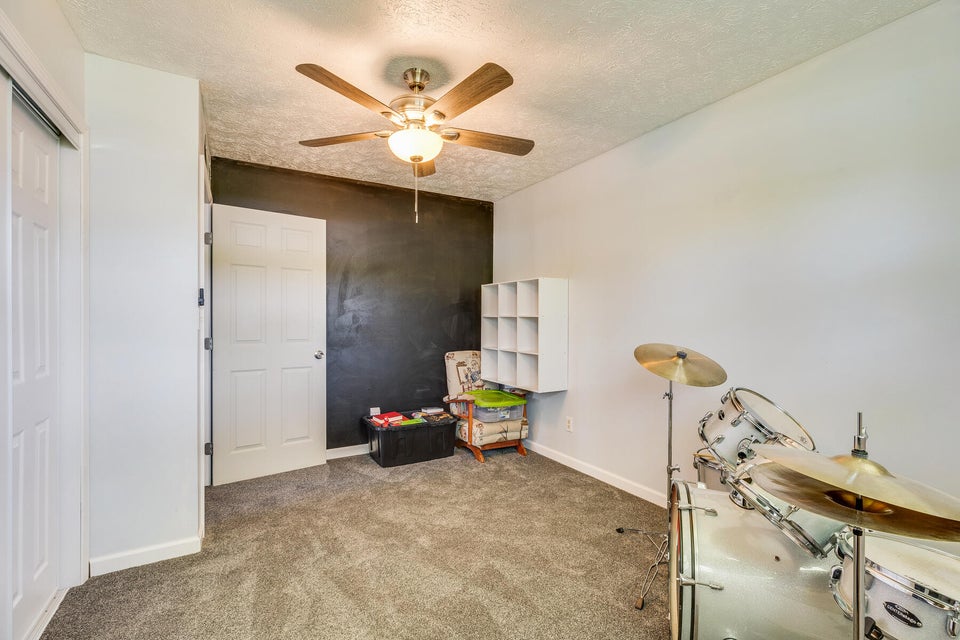 Photo #35: 812 Redwood Drive