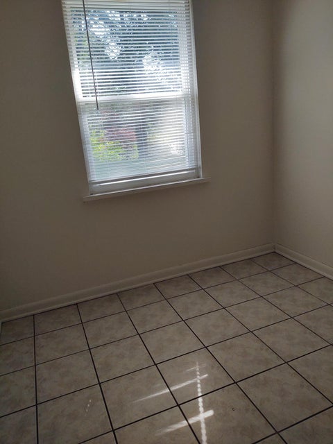 Photo #4: 205 2nd Avenue
