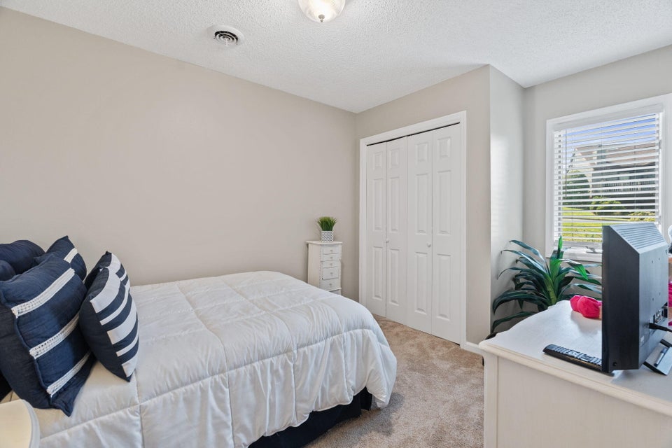 Photo #20: 263 Willowbend Place