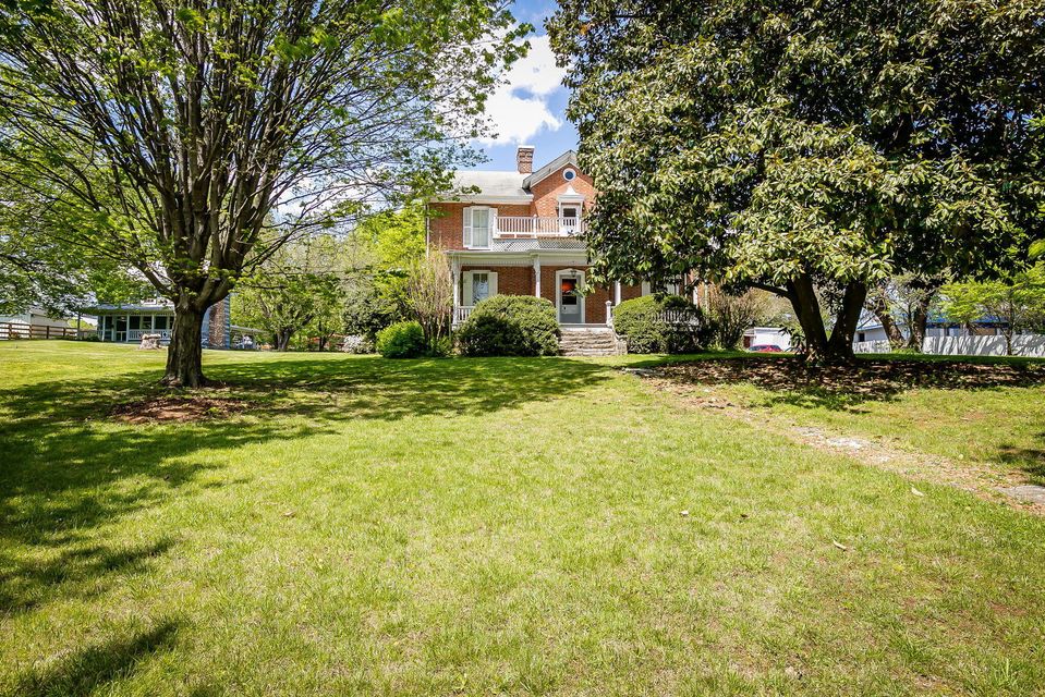 Photo #3: 1010 Sevier Terrace Drive
