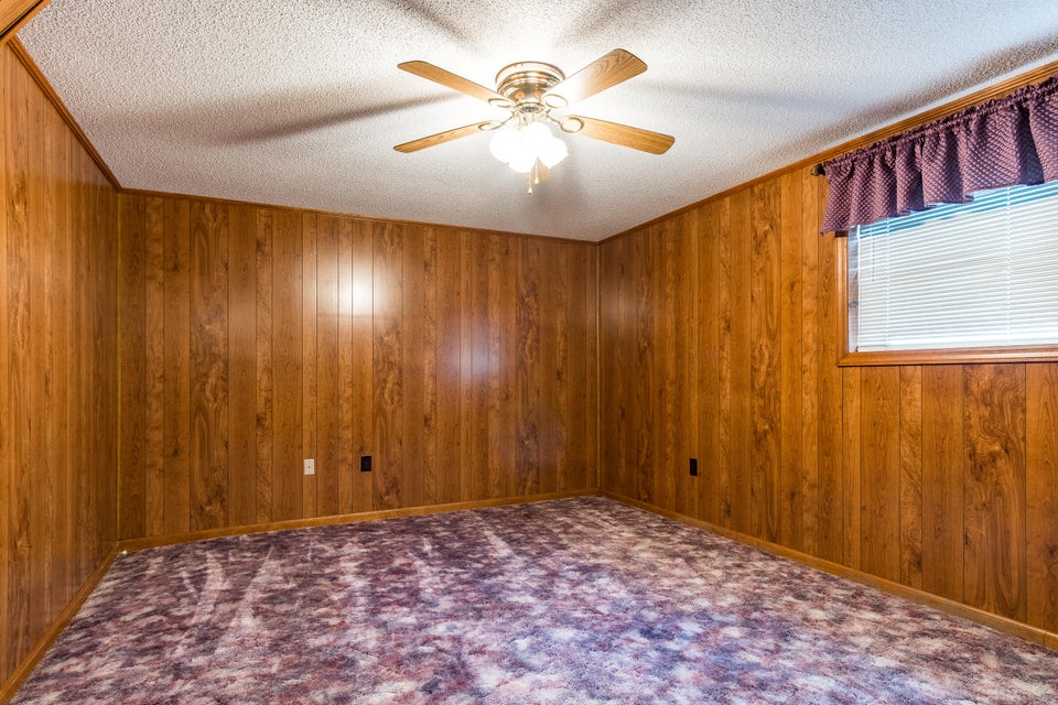 Photo #40: 477 Camelot Drive