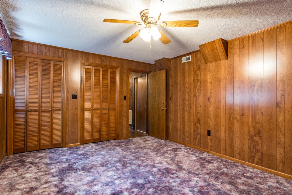 Photo #41: 477 Camelot Drive