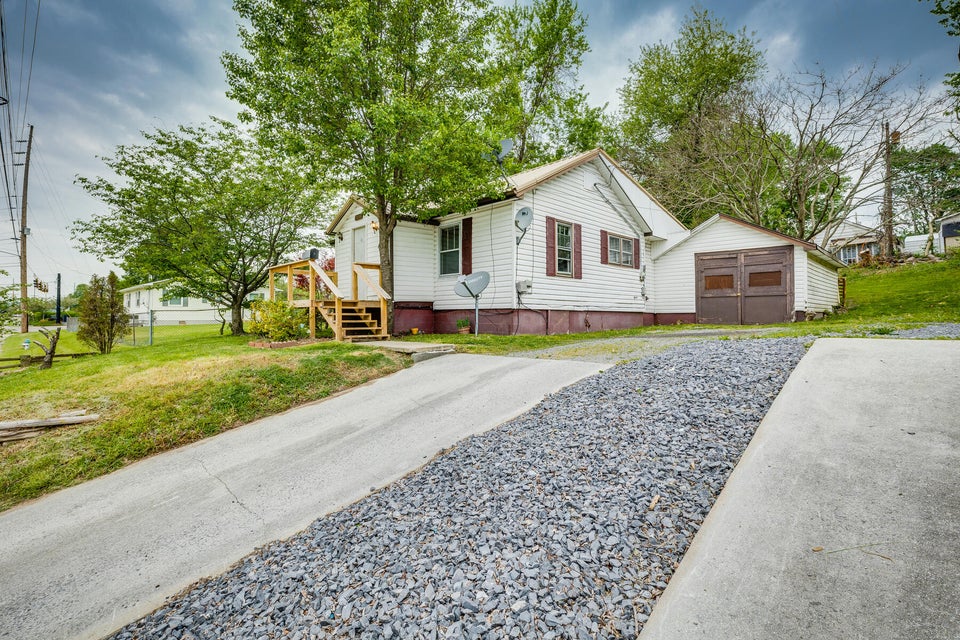 Photo #4: 1208 Sullivan Court