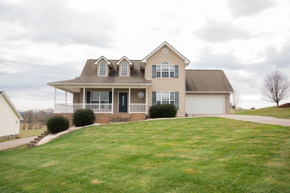 Photo #2: 105 Willow Ridge Drive
