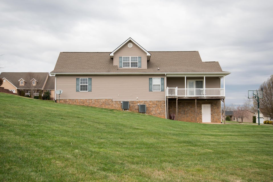 Photo #6: 105 Willow Ridge Drive