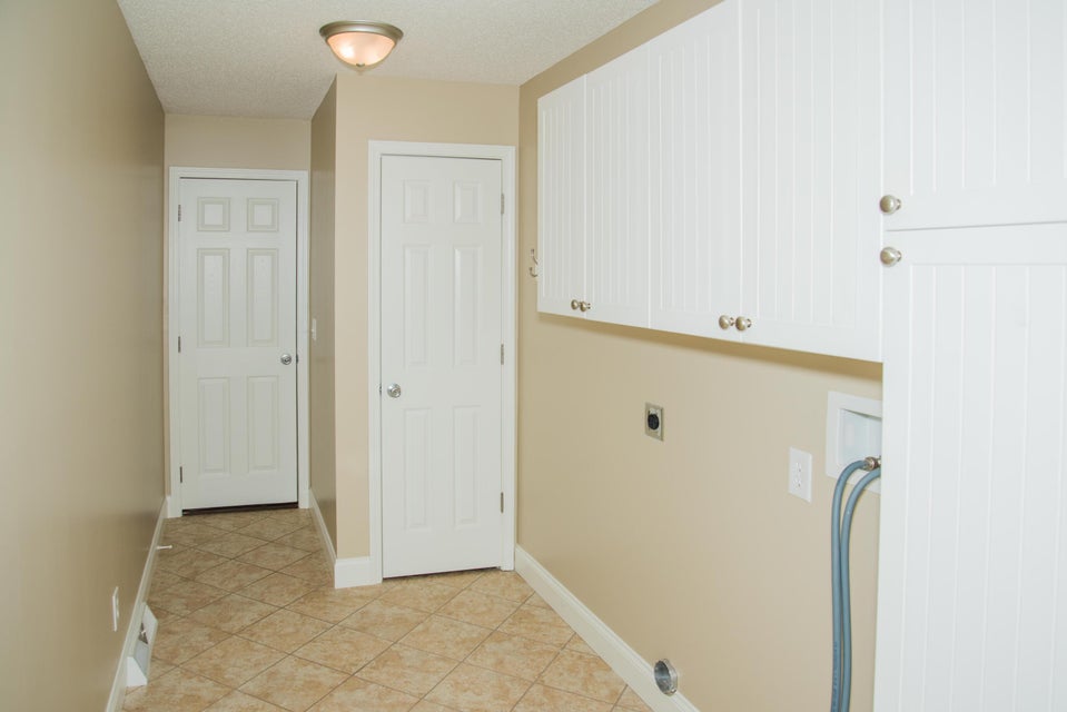 Photo #19: 105 Willow Ridge Drive