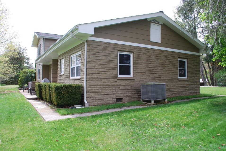 Photo #4: 116 Barker Avenue