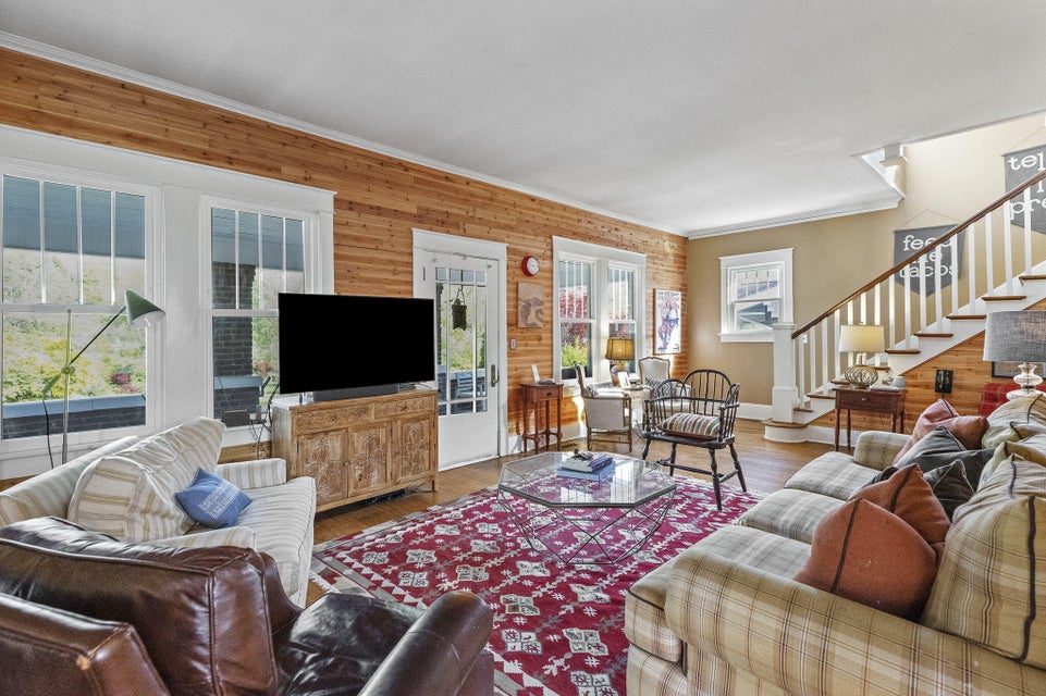 Photo #9: 608 Unaka Avenue