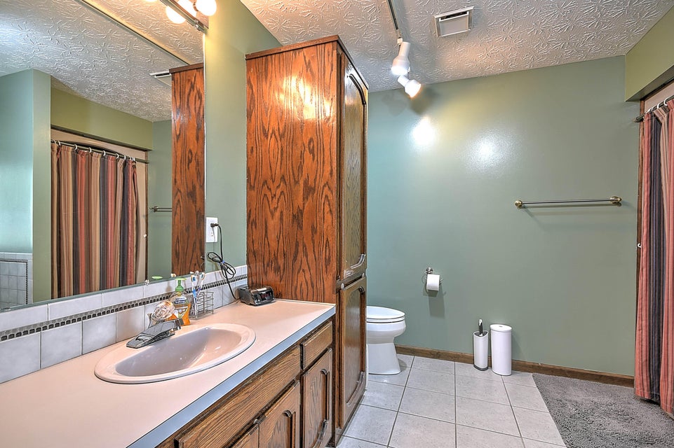 Photo #21: 4089 Spardale Street