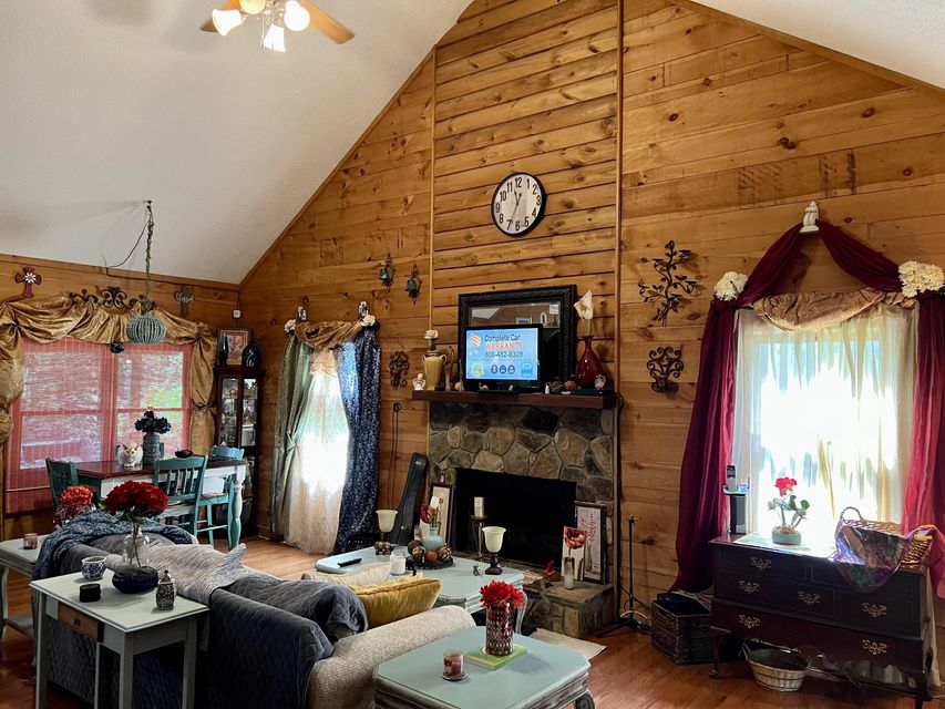 Photo #31: 130 Roanwood Road