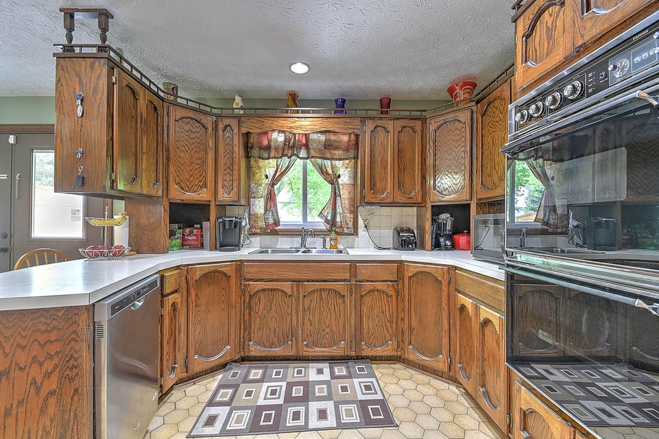 Photo #10: 4089 Spardale Street