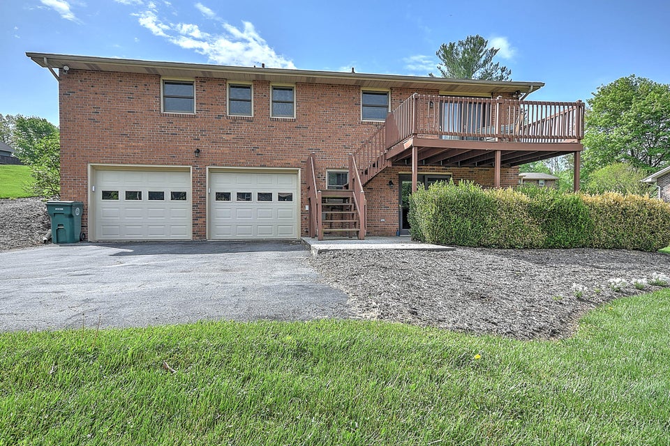 Photo #33: 415 Heritage Drive