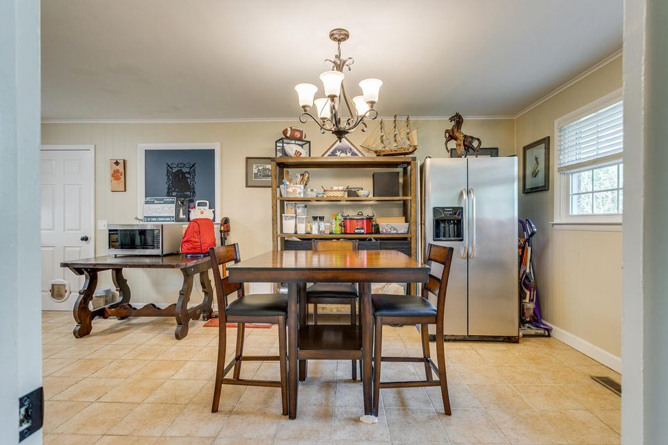 Photo #8: 2752 Circle View