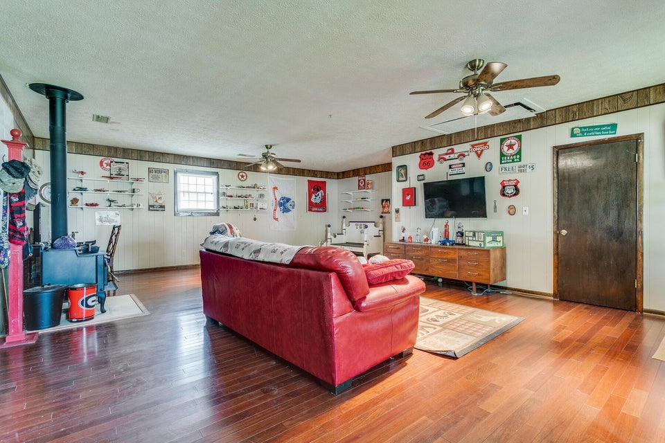 Photo #30: 537 Dickerson Street